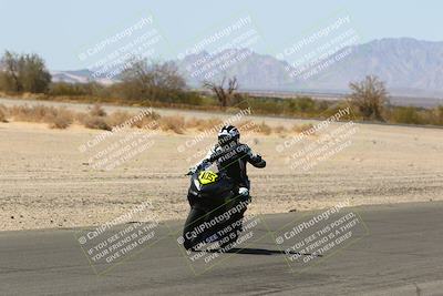 media/Apr-17-2022-CVMA (Sun) [[f474cfa795]]/Race 14 500 Supersport-350 Supersport (Holeshot)/